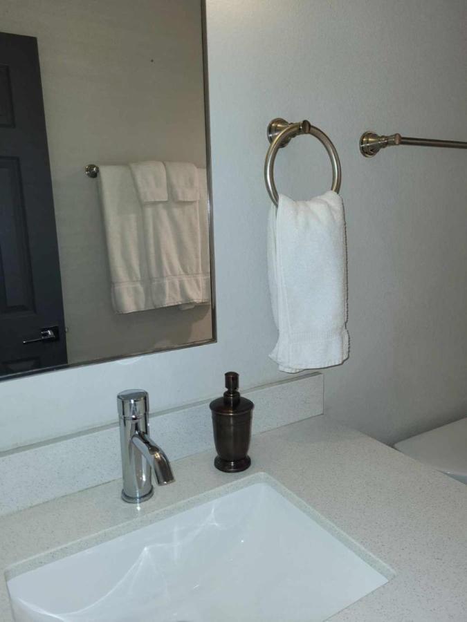 Your Phoenix Cozy Home Away From Home! Bagian luar foto