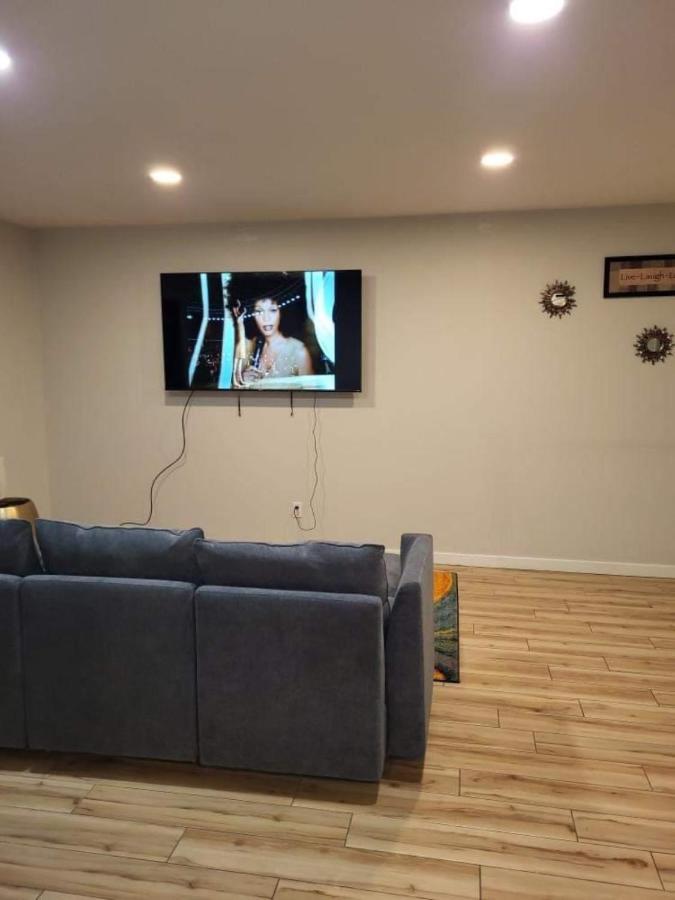 Your Phoenix Cozy Home Away From Home! Bagian luar foto